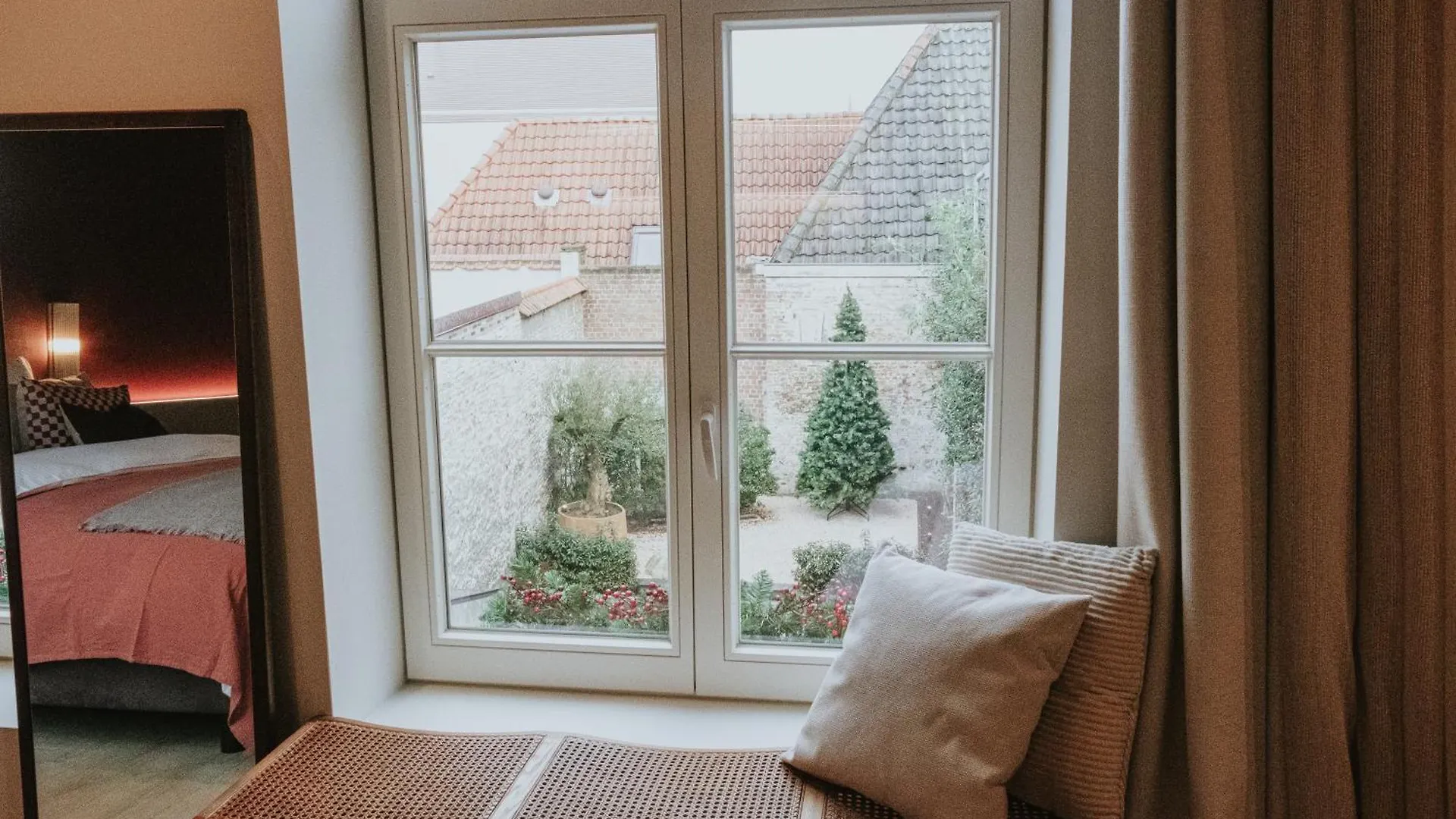 The Burgundy - Boutique B&B Bruges