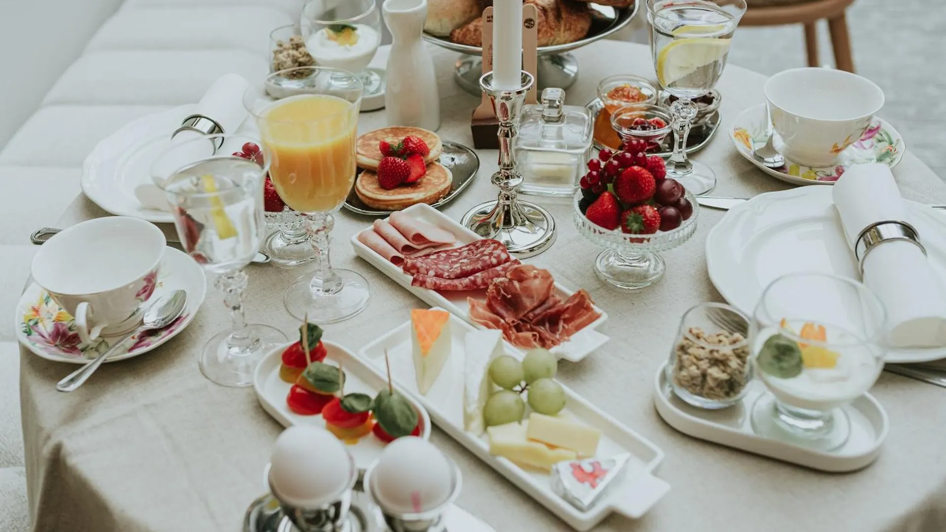 The Burgundy - Boutique B&B Bruges Belgium
